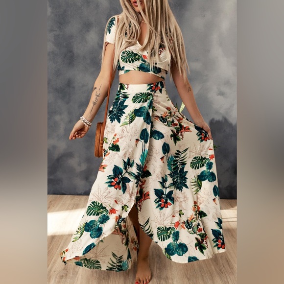 2 Piece - Tropical Wrap Crop Top & Maxi Skirt - Picture 2 of 3